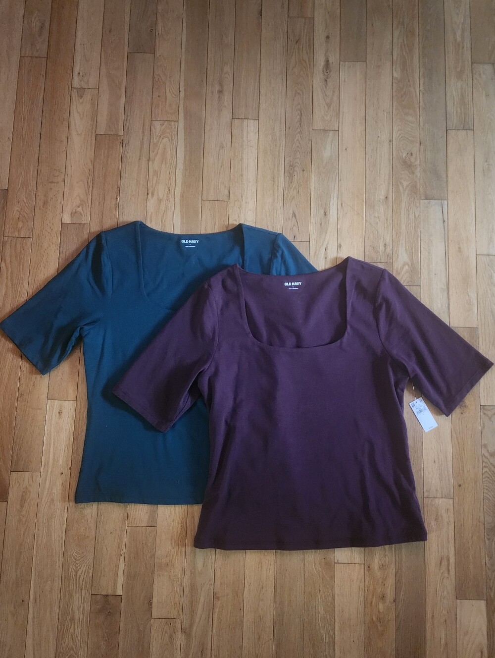 2 NWT Old Navy Scoop Neck, Elbow Sleeve Top Sz L